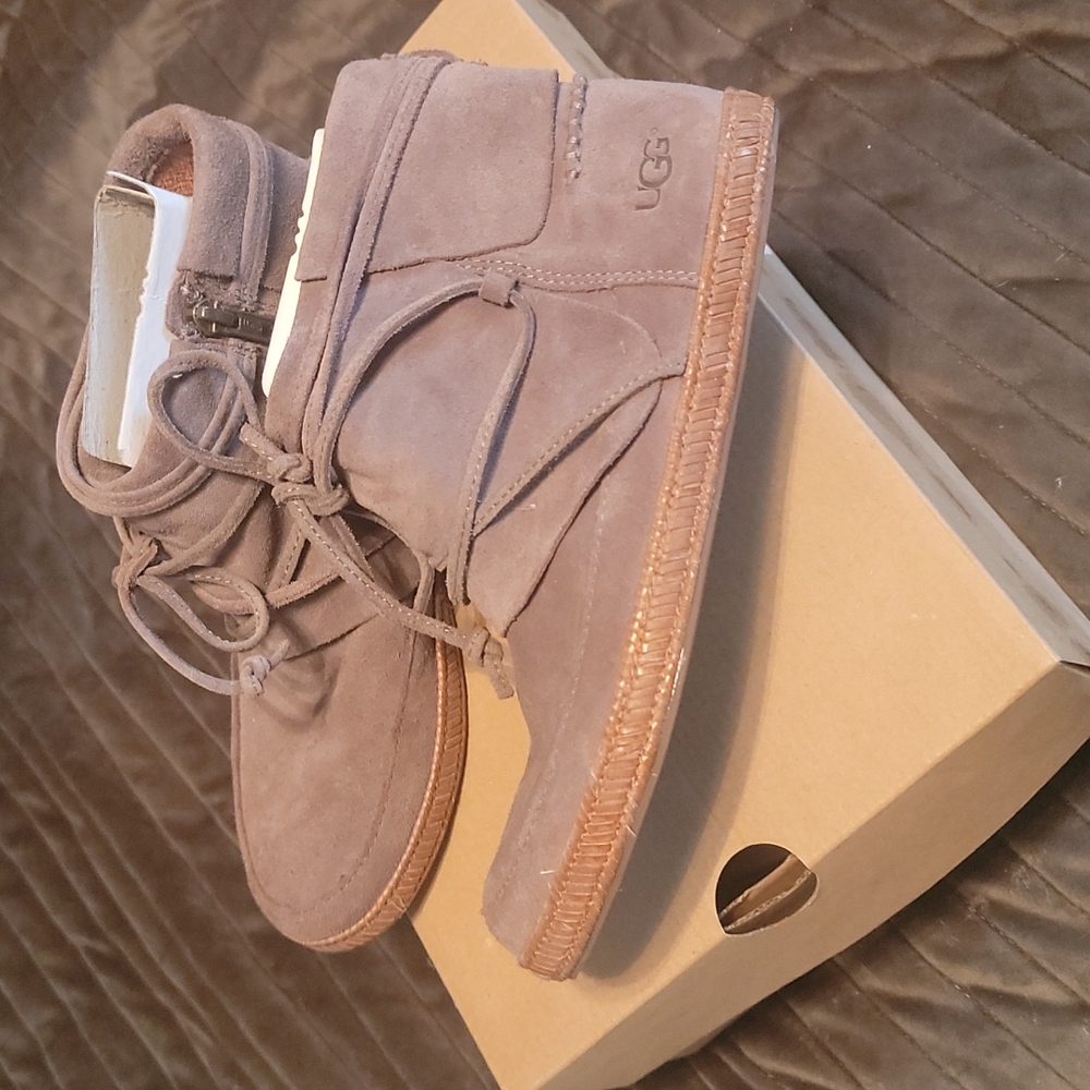 UGG boot